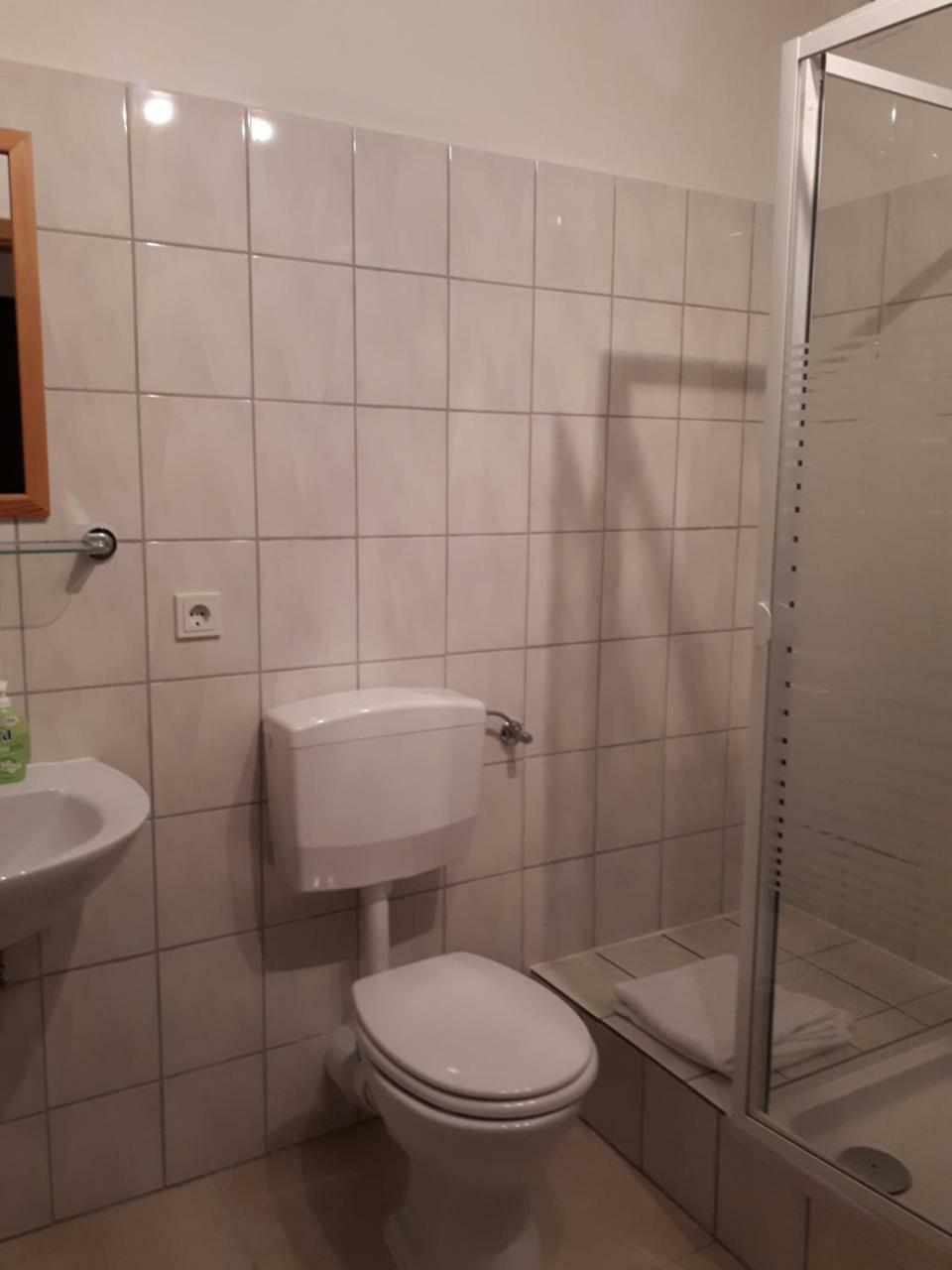 Herberg Die Alte Schleuse Manderscheid Exterior foto